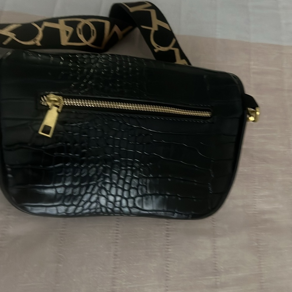 (Fashion & Bag) unisex crossbody bag/ belt bag/ purse - Picture 14 of 17